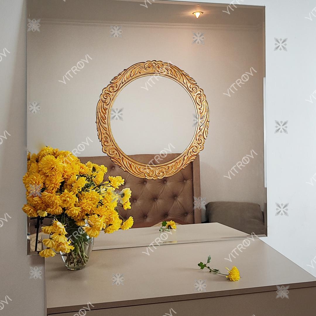 Venetian mirror